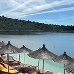 Villa Xhefri 2