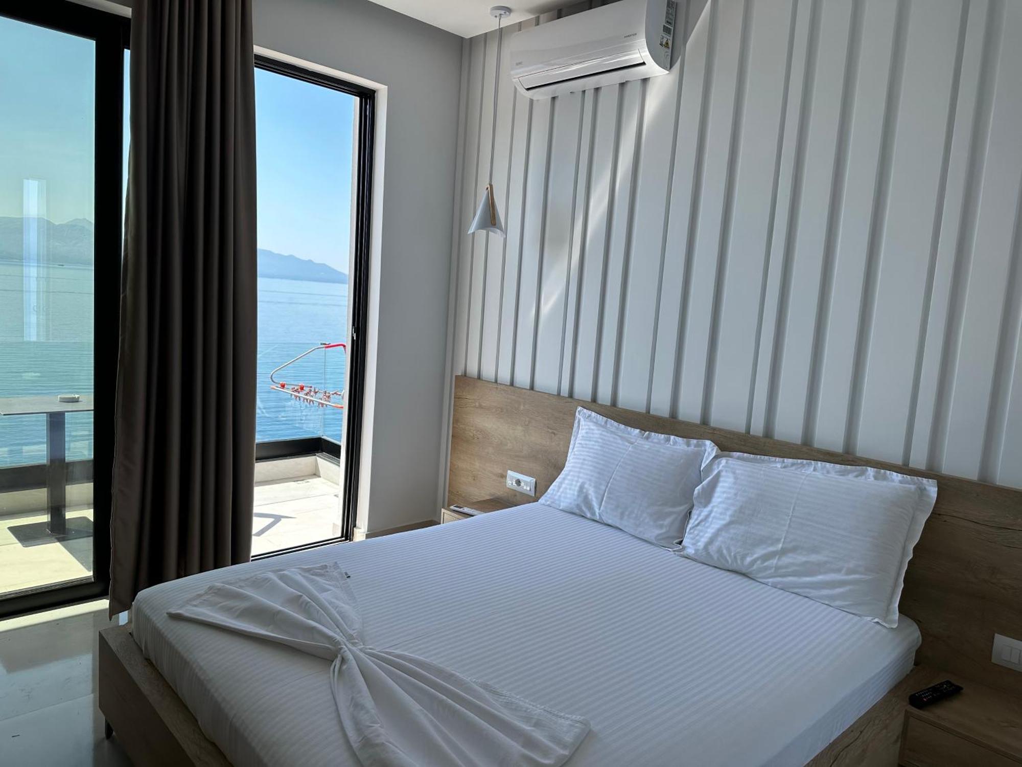 Hotel Xhefri 2